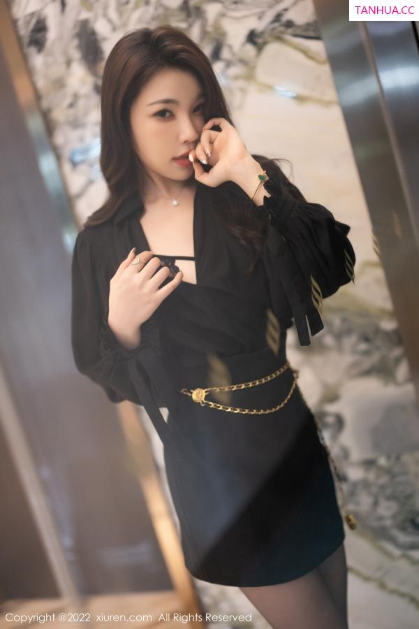 陈芝 芝芝Booty [XiuRen]高清写真图 2022.12.22 No.6033 徐莉芝Booty 黑丝美腿第14张图片